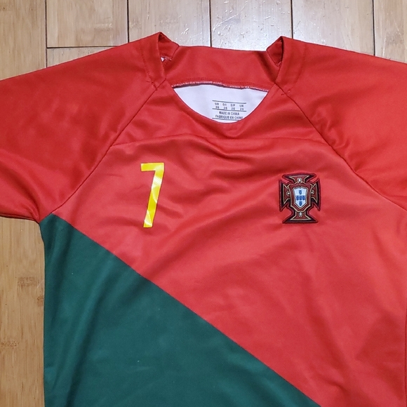 Kids Soccer Matching Set - Red and Green - Picture 5 of 7